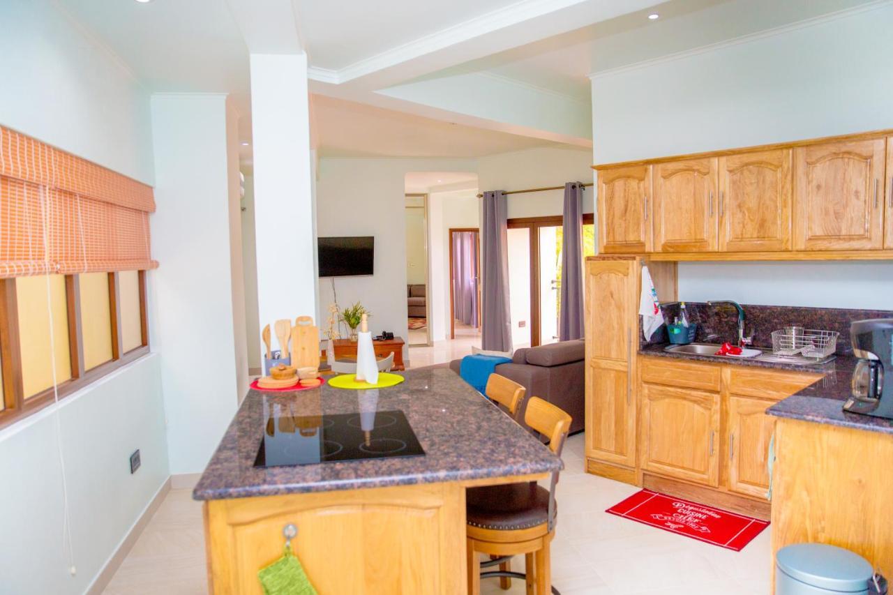 Вілла Cap-Sud Self Catering Au Cap Екстер'єр фото